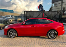 Cargar imagen en el visor de la galería, BMW 220l Gran Coupé Modelo 2021
