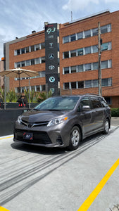 Toyota Sienna LE Modelo 2019