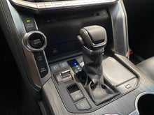Cargar imagen en el visor de la galería, Toyota Land Cruiser 300 GR Sport Modelo 2024
