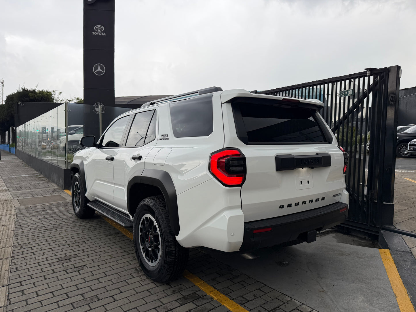 Toyota 4Runner TRD Off Road Hybrid Modelo 2025