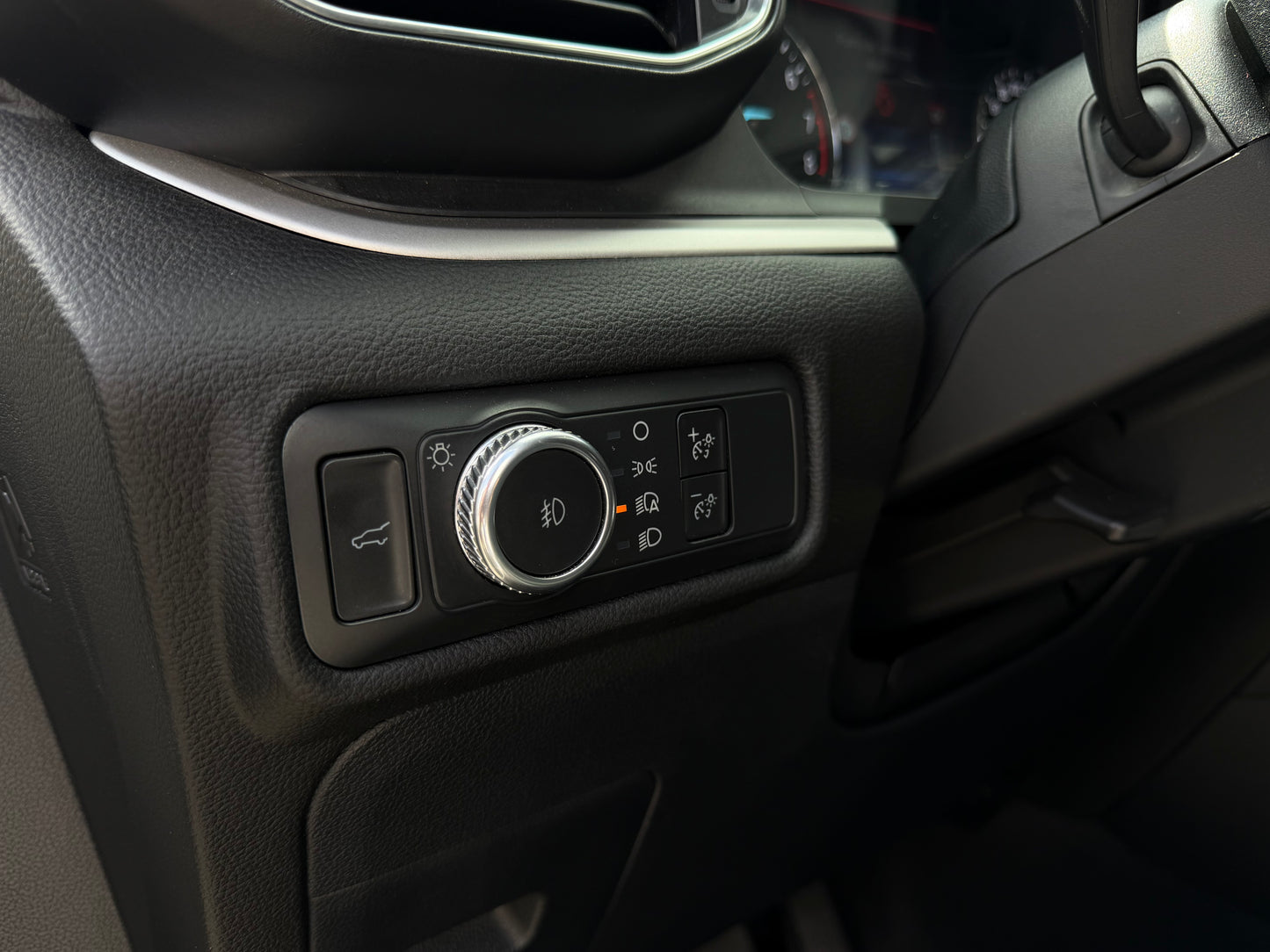 Ford Explorer XLT Modelo 2022 - Autos 93