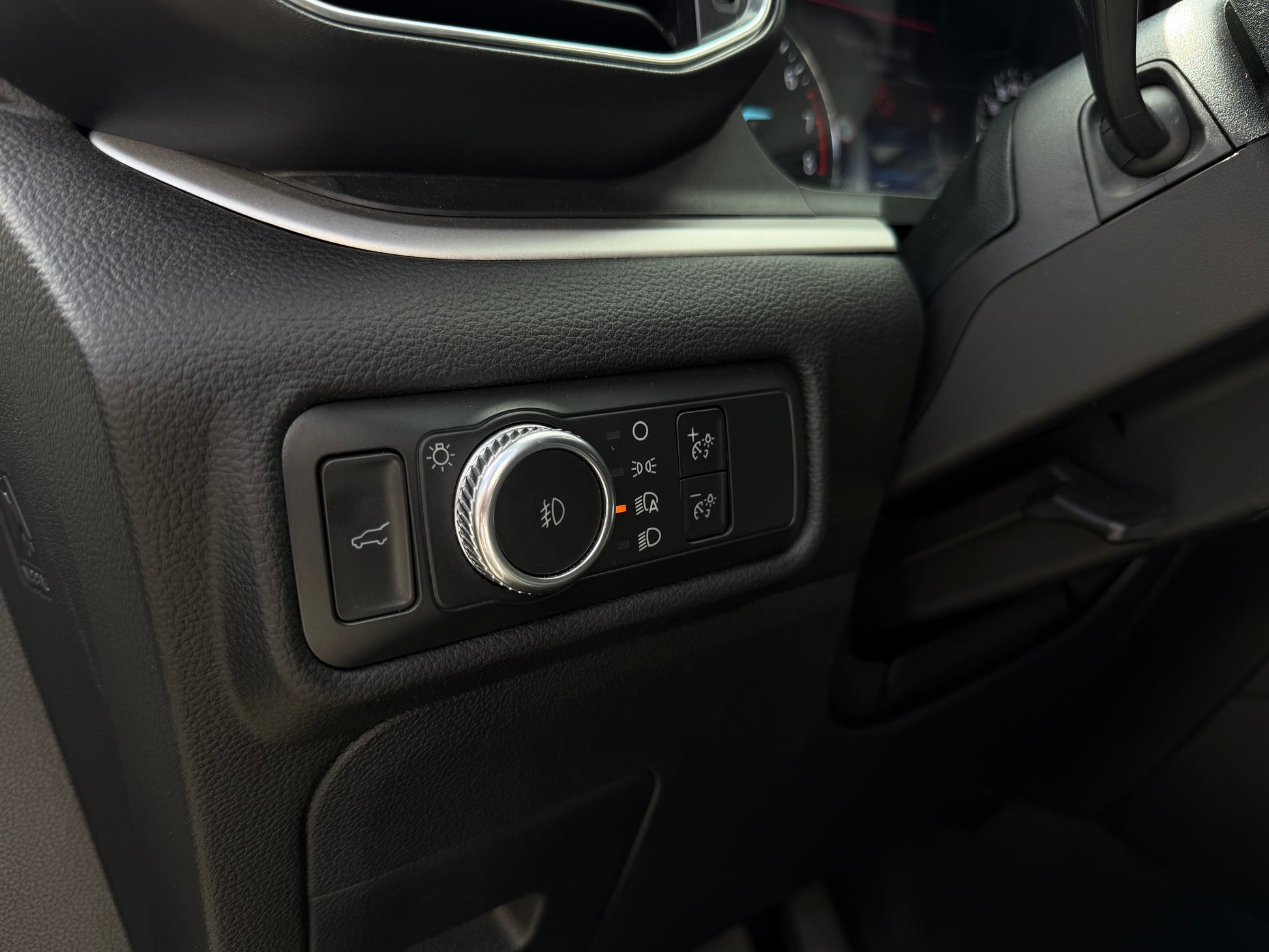 Ford Explorer XLT Modelo 2022 - Autos 93