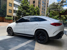 Cargar imagen en el visor de la galería, Mercedes-Benz AMG GLE 53 4MATIC Coupé Modelo 2023
