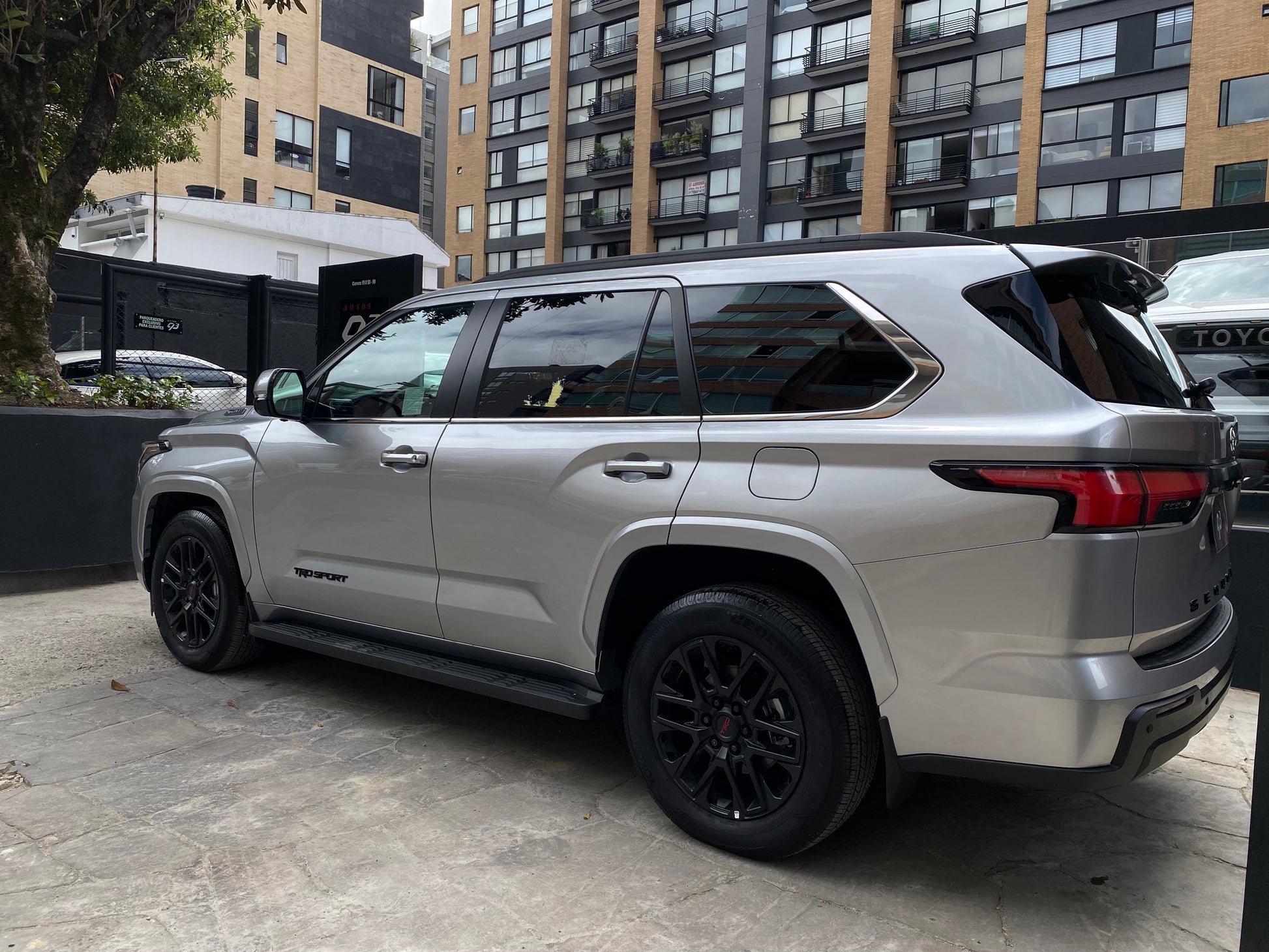 Toyota Sequoia SR5 Sport Modelo 2026 (IMPORTACIÓN) - Autos 93