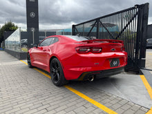 Cargar imagen en el visor de la galería, Chevrolet Camaro RS Modelo 2020
