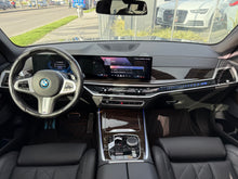 Cargar imagen en el visor de la galería, BMW X5 xDrive50e Modelo 2024
