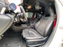 Cargar imagen en el visor de la galería, Mercedes-Benz AMG A35 4MATIC Modelo 2022
