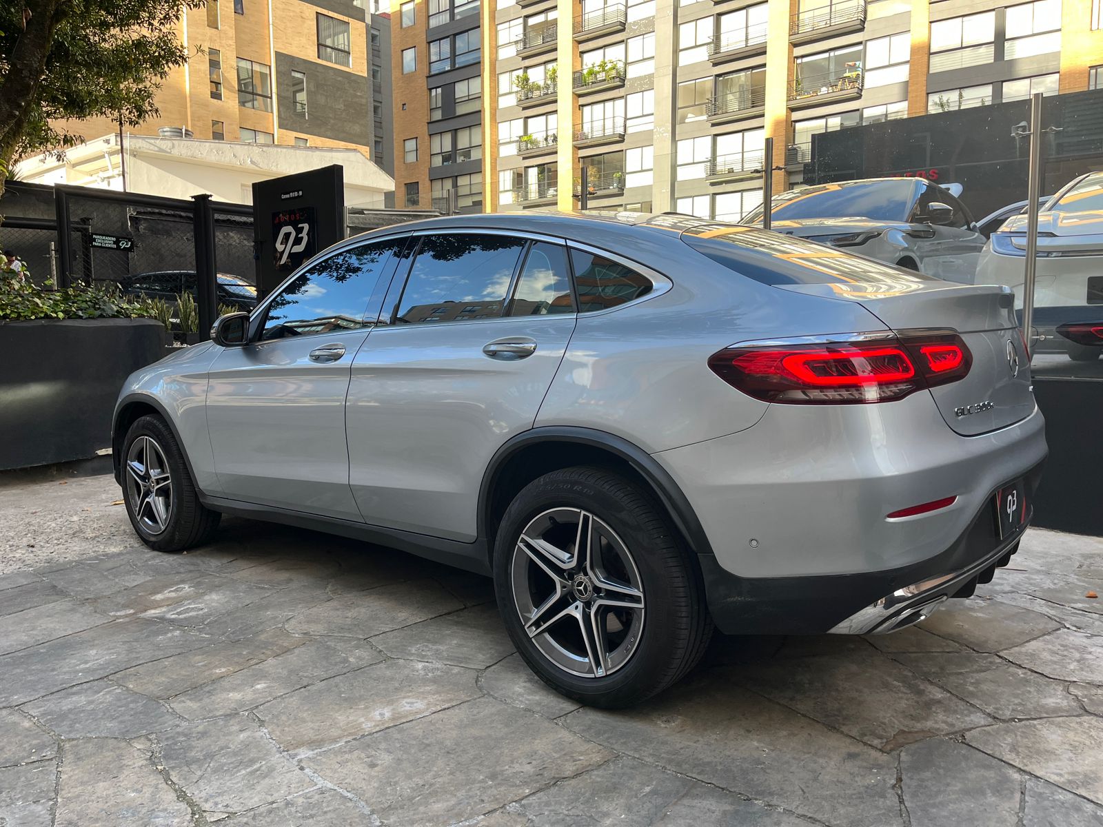 Mercedes-Benz GLC 300e Coupé 4MATIC Modelo 2023 - Autos 93