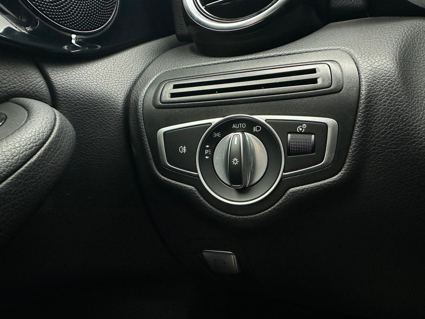 Mercedes-Benz C 200 Exclusive Modelo 2020