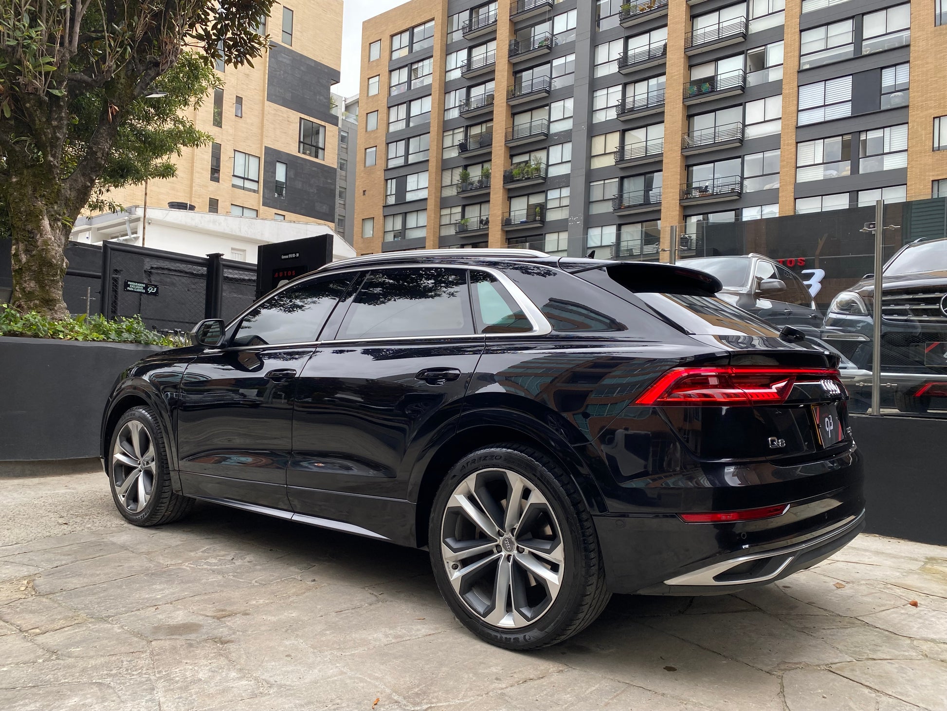 Audi Q8 Hibrida Blindada Modelo 2019 - Autos 93