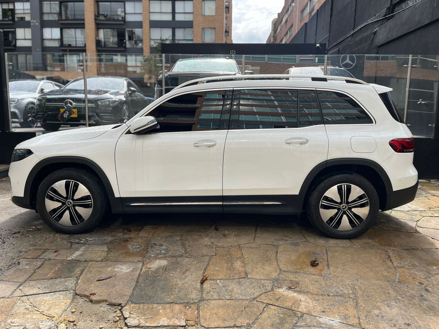 Mercedes Benz EQB260 Modelo 2024