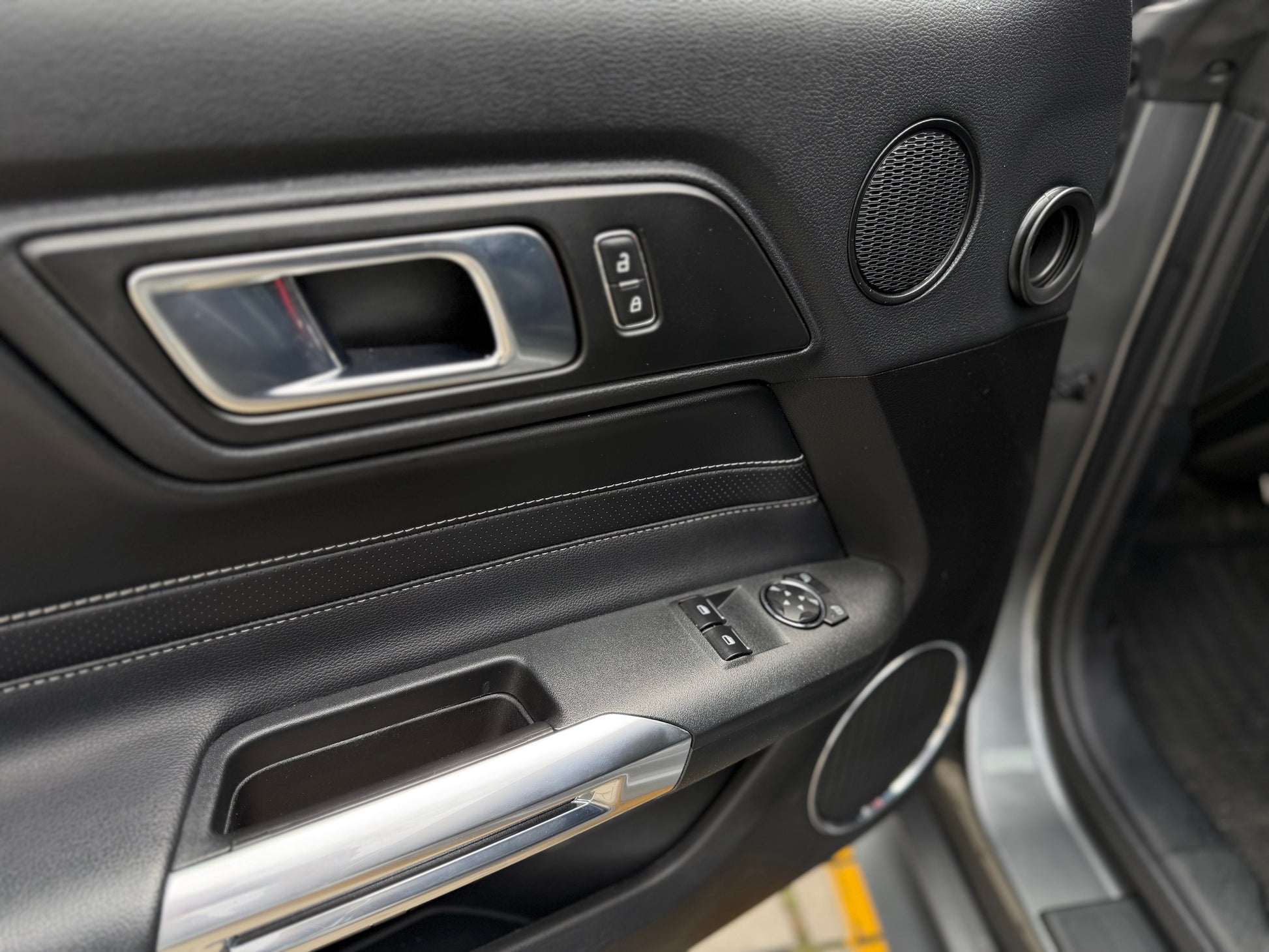 Ford Mustang GT Modelo 2022 - Autos 93