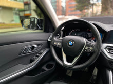 Cargar imagen en el visor de la galería, BMW 330I Modelo 2019
