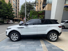 Cargar imagen en el visor de la galería, Land Rover Range Rover Evoque Modelo 2018
