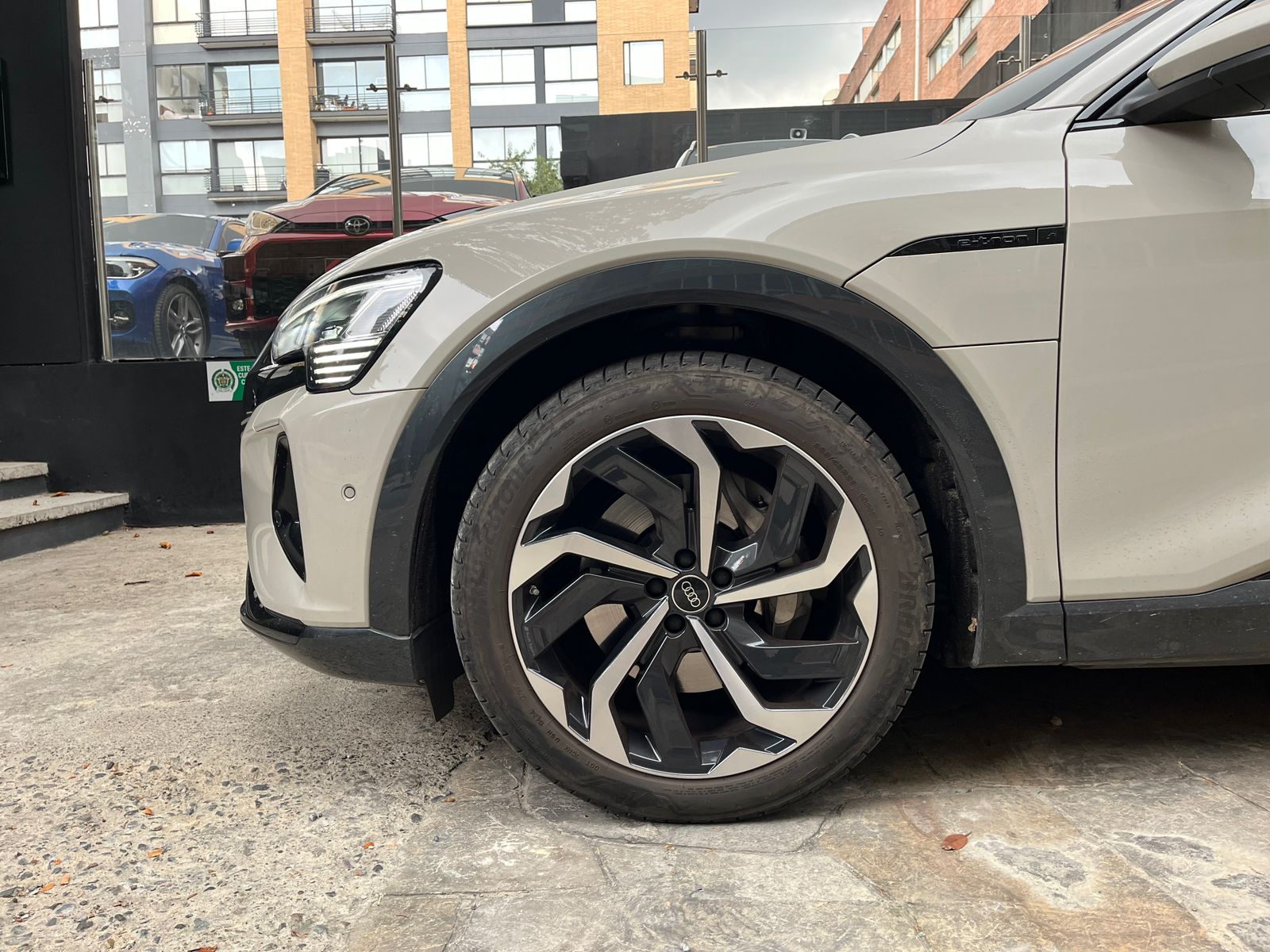 Audi Q8 e-tron Modelo 2024 - Autos 93