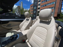 Cargar imagen en el visor de la galería, Mercedes-Benz C200 Cabriolet Modelo 2019
