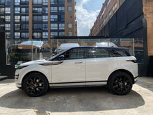 Cargar imagen en el visor de la galería, Land Rover Range Rover Evoque P250S Modelo 2020
