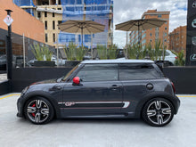 Cargar imagen en el visor de la galería, Mini John Cooper Works GP Modelo 2013

