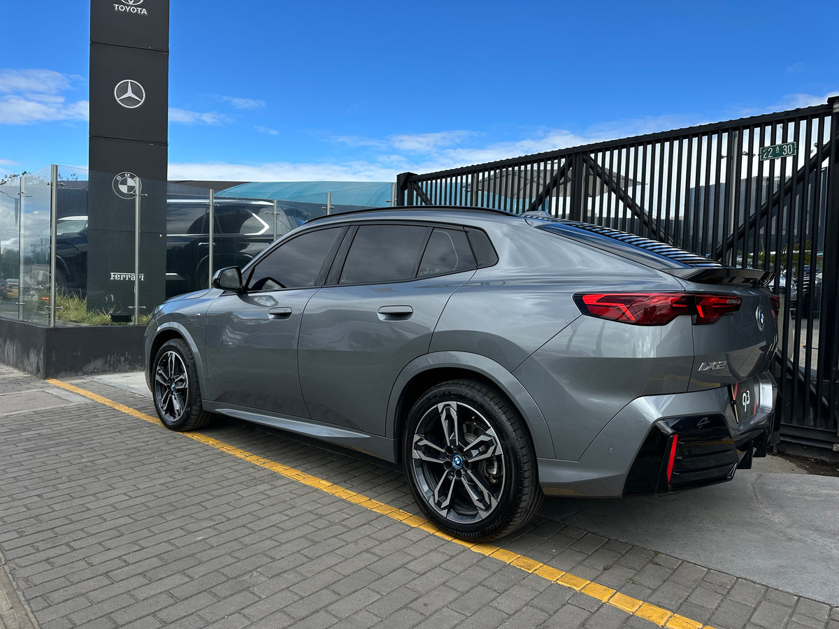 BMW iX2 xDrive30 Modelo 2024