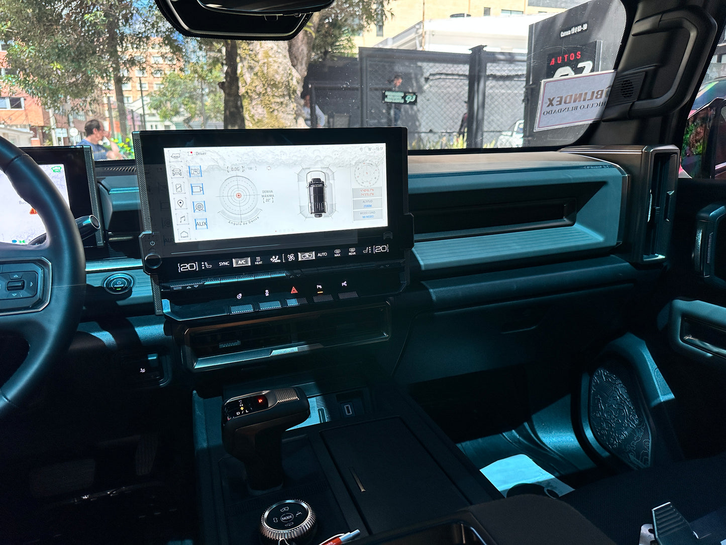 GMC Hummer EV SUV Blindada Modelo 2025 - Autos 93