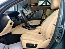 Cargar imagen en el visor de la galería, BMW 330e Modelo 2022
