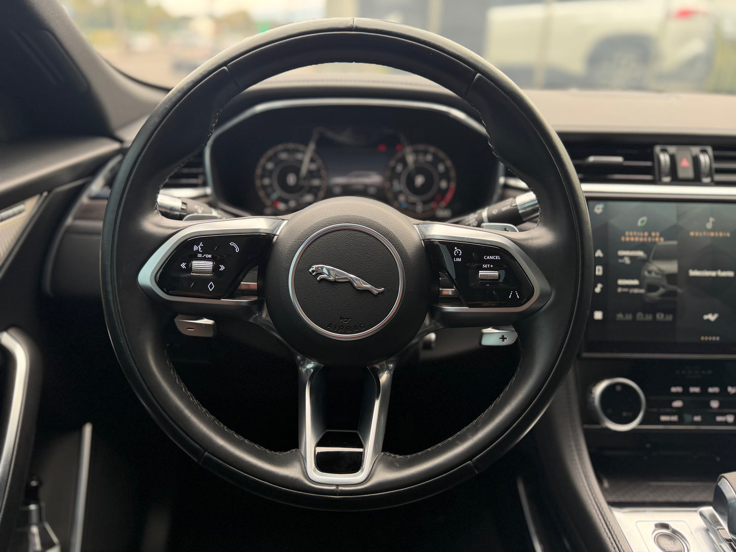 Jaguar F-Pace P400 MHEV Modelo 2021 - Autos 93