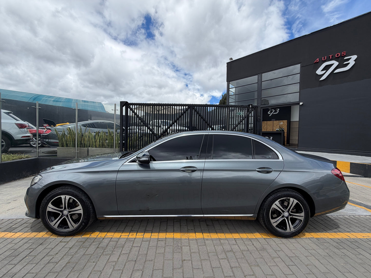 Mercedes Benz E200 Modelo 2017 - Autos 93