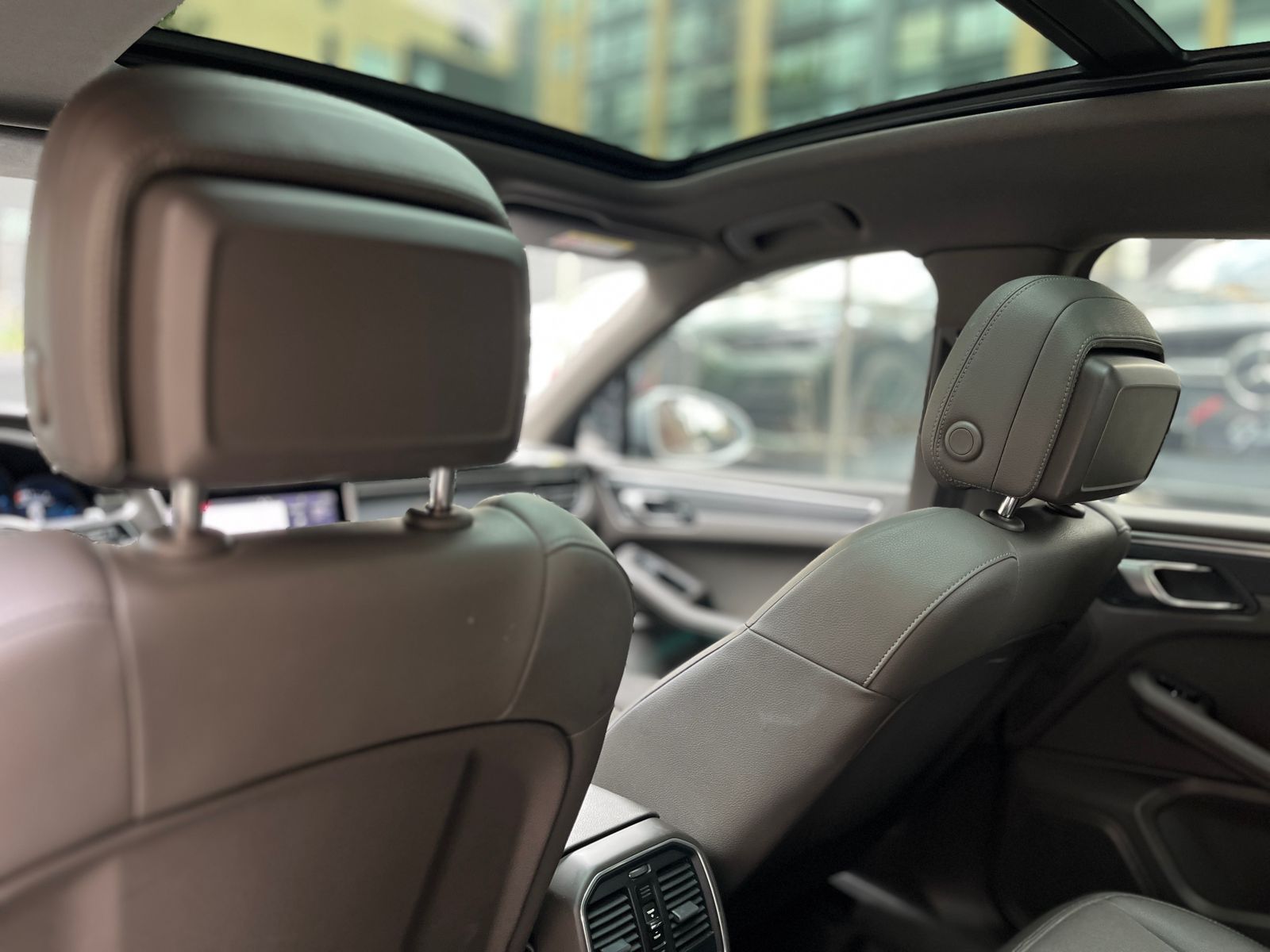 Porsche Macan Modelo 2023 - Autos 93