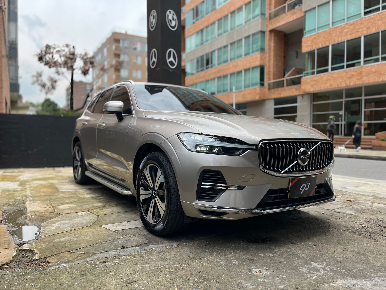 Volvo XC60 T8 Recharge Modelo 2025 - Autos 93