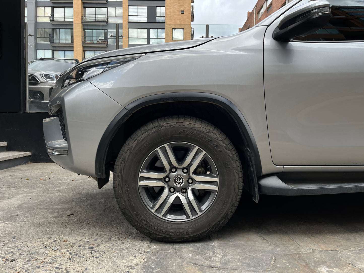 Toyota Fortuner SR 4x4 2.8 Diésel Blindada Modelo 2023