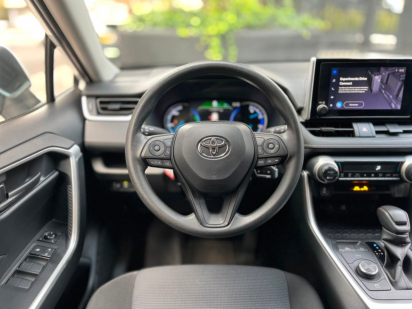 Toyota RAV4 LE Hybrid Modelo 2024