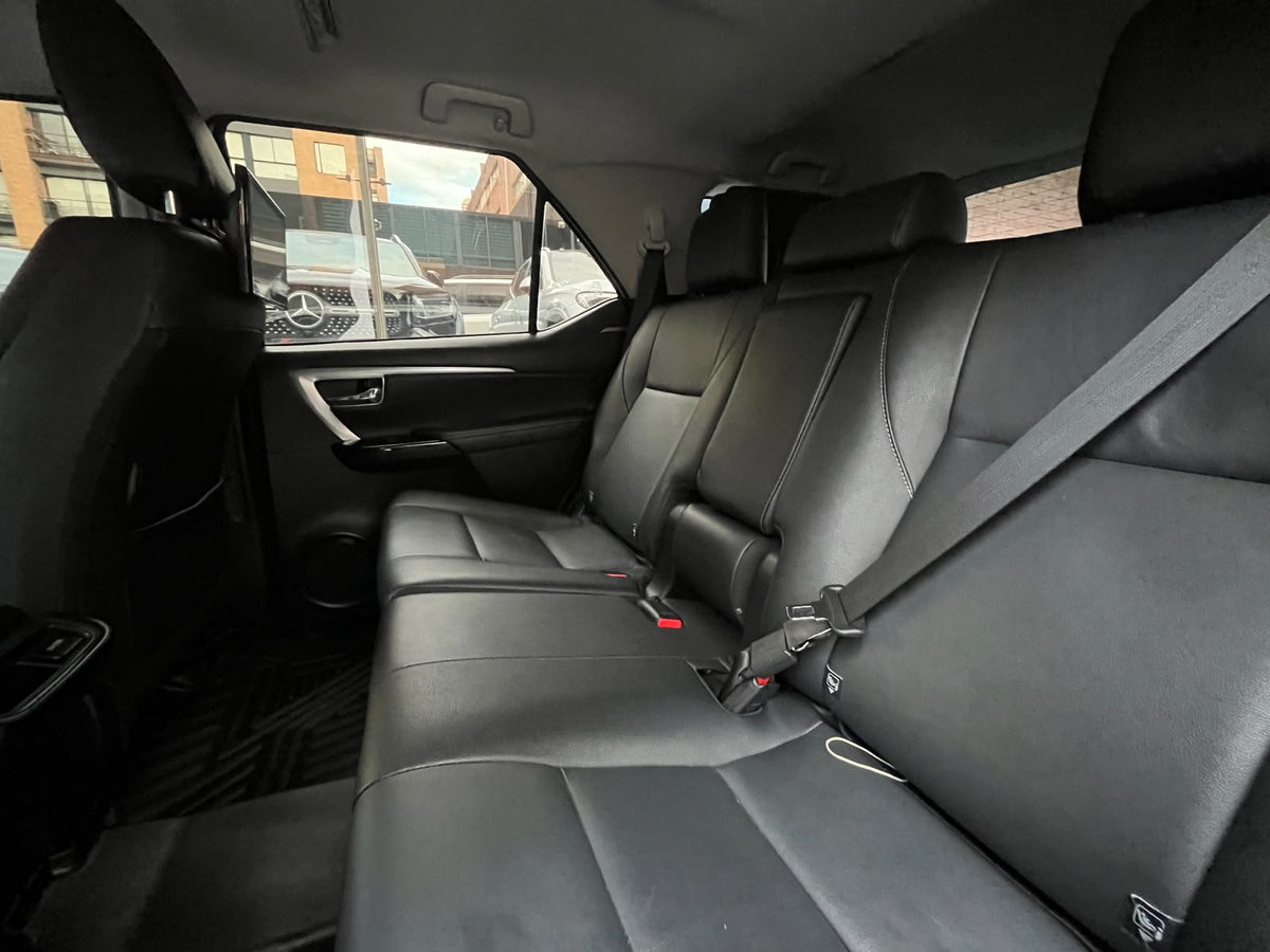 Toyota Fortuner SR Diesel Modelo 2023