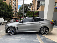 Cargar imagen en el visor de la galería, BMW X6 M Modelo 2018
