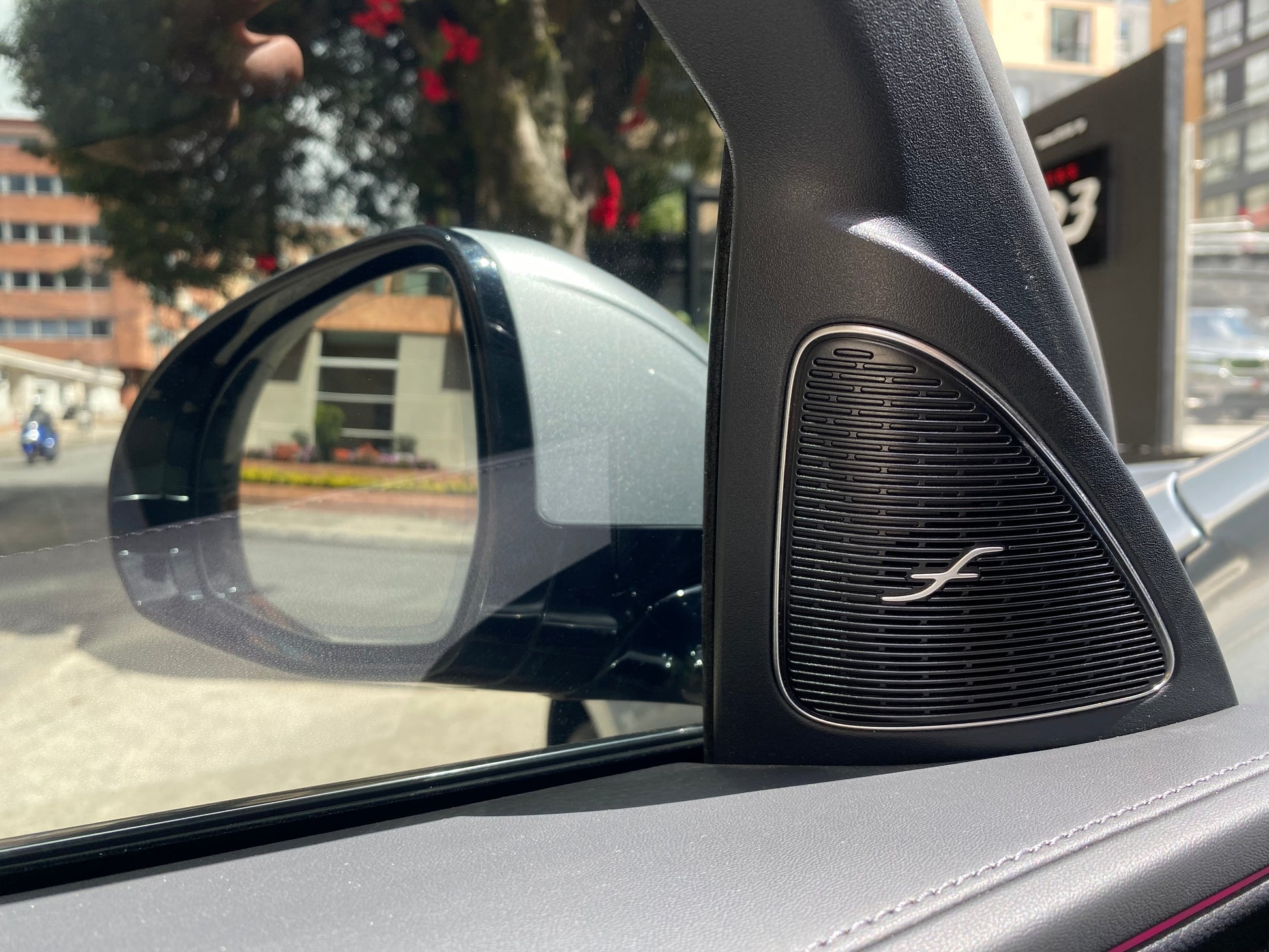 Mercedes-Benz E350E Híbrido Modelo 2025 - Autos 93