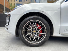 Cargar imagen en el visor de la galería, Porsche Macan GTS Modelo 2018
