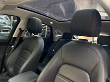 Cargar imagen en el visor de la galería, Jaguar E-Pace S Modelo 2019
