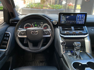 Toyota Land Cruiser 300 ZX Modelo 2023