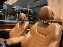 Cargar imagen en el visor de la galería, BMW M440I xDrive Cabriolet Modelo 2022
