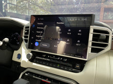 Cargar imagen en el visor de la galería, Toyota Sequoia Capstone Hibrida Modelo 2024
