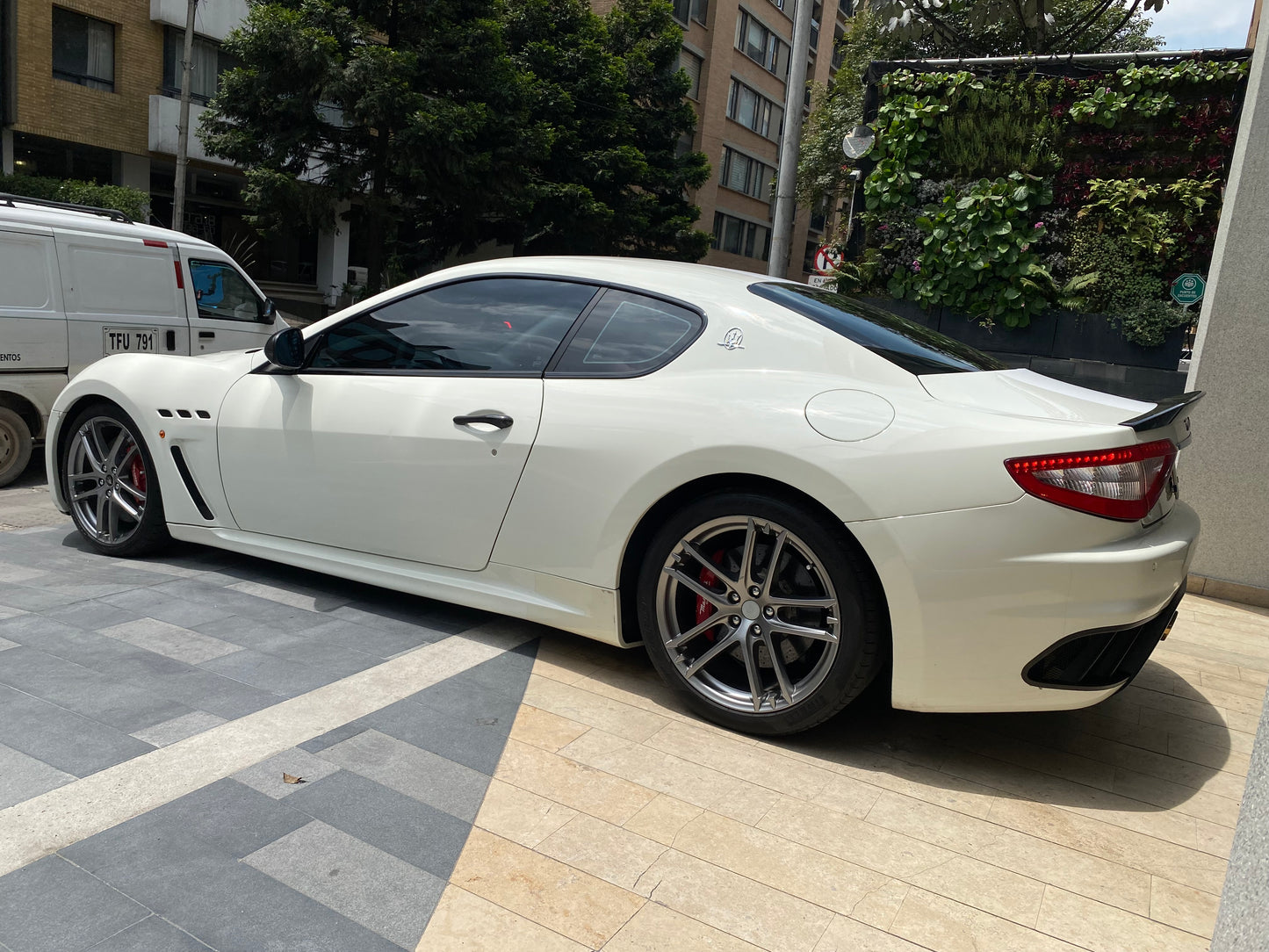 Maserati Gran Turismo MC Stradale Modelo 2011