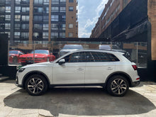 Cargar imagen en el visor de la galería, Audi Q5 45 TFSI Híbrida Modelo 2022
