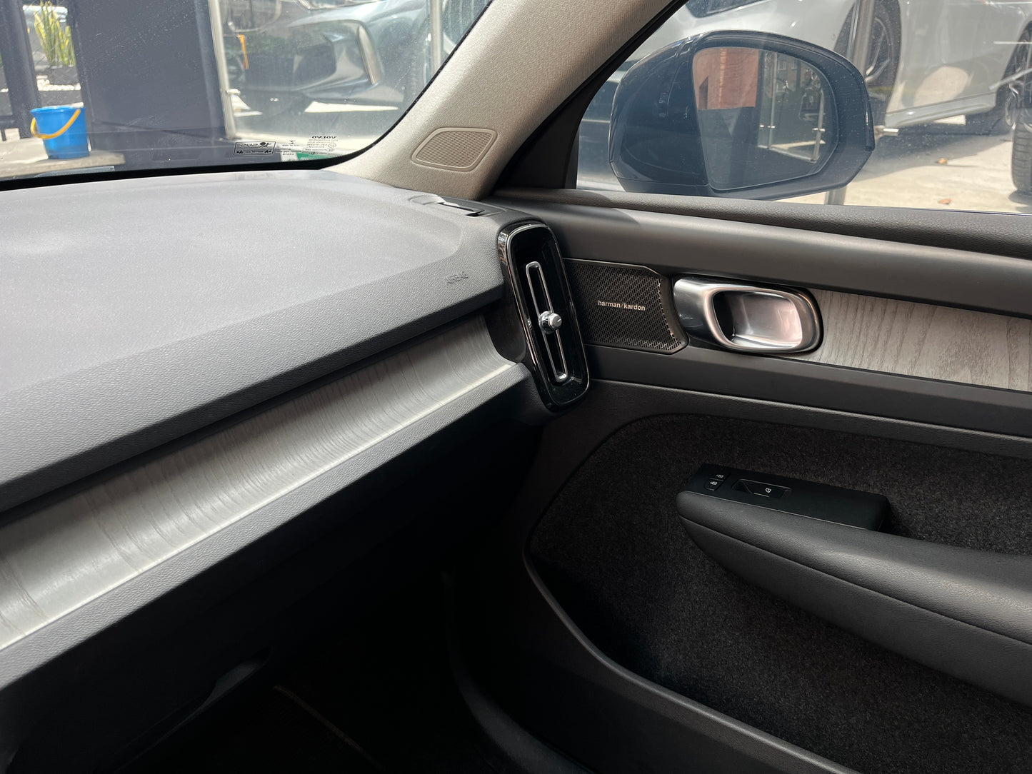 Volvo XC40 B5 AWD Hybrid Modelo 2023