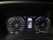 Cargar imagen en el visor de la galería, Volvo XC40 Momentum T4 Modelo 2020
