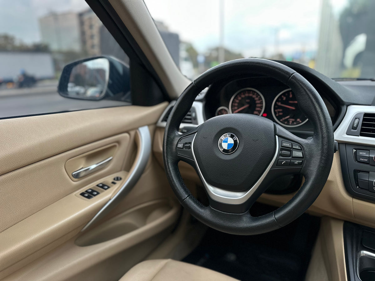 BMW 328i Modelo 2013