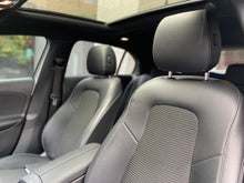 Cargar imagen en el visor de la galería, Mercedes-Benz A200 HatchBack Modelo 2019
