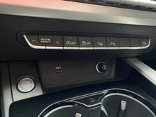 Cargar imagen en el visor de la galería, Audi A4 40 TFSI Hibrido Modelo 2023
