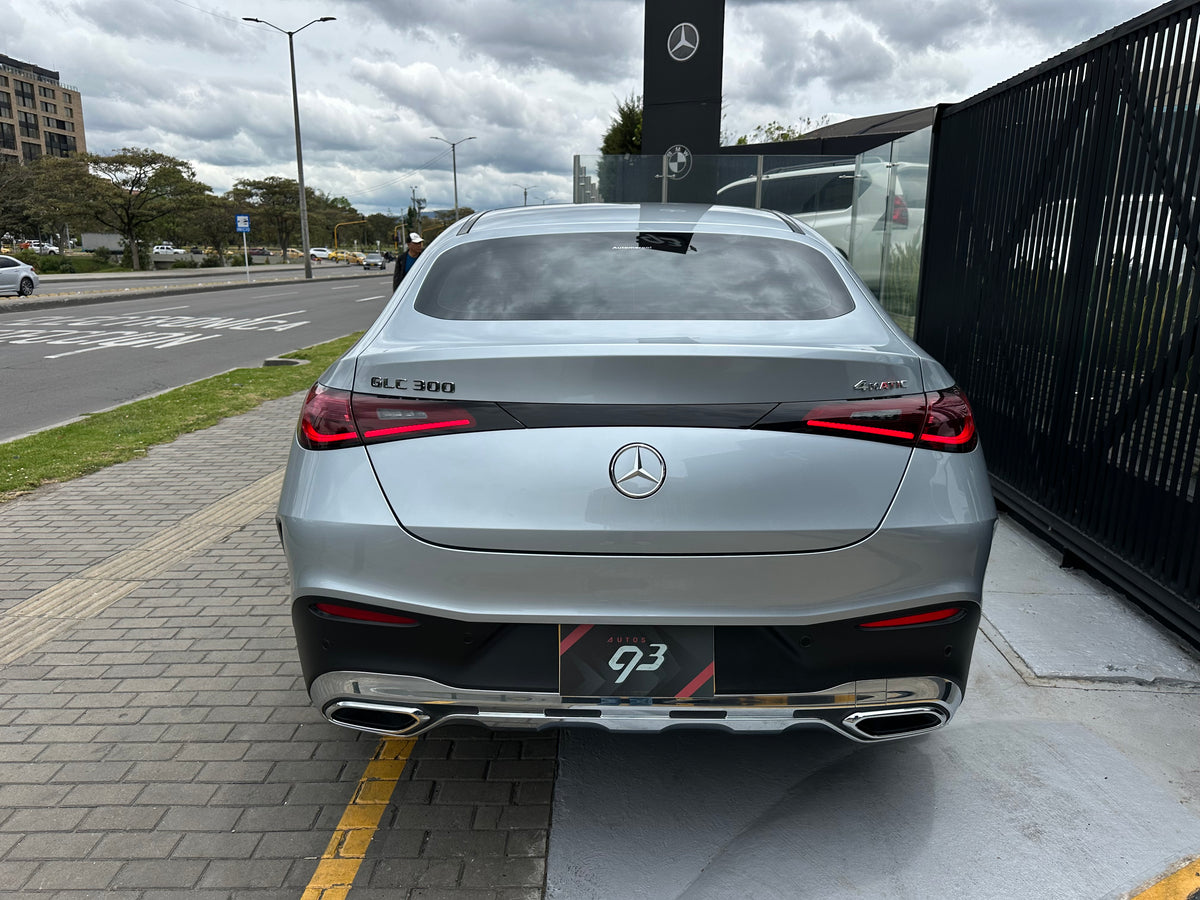 Mercedes-Benz GLC 300 Coupé 4MATIC Modelo 2025