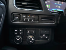 Cargar imagen en el visor de la galería, Chevrolet Tahoe Z71 Blindada Modelo 2023
