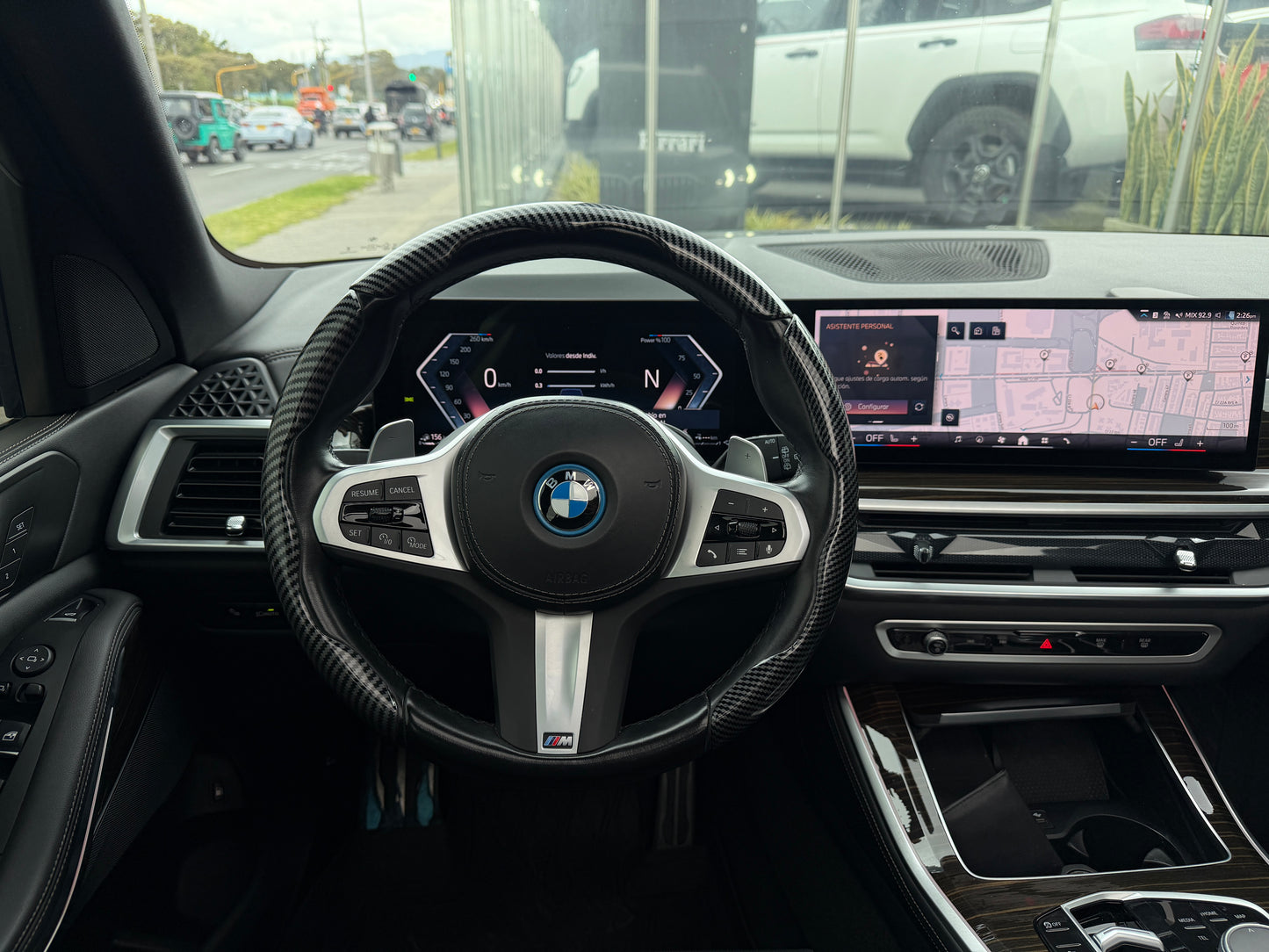 BMW X5 xDrive50e Modelo 2024 - Autos 93