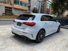 Cargar imagen en el visor de la galería, Mercedes-Benz AMG A35 4MATIC Híbrido Modelo 2023
